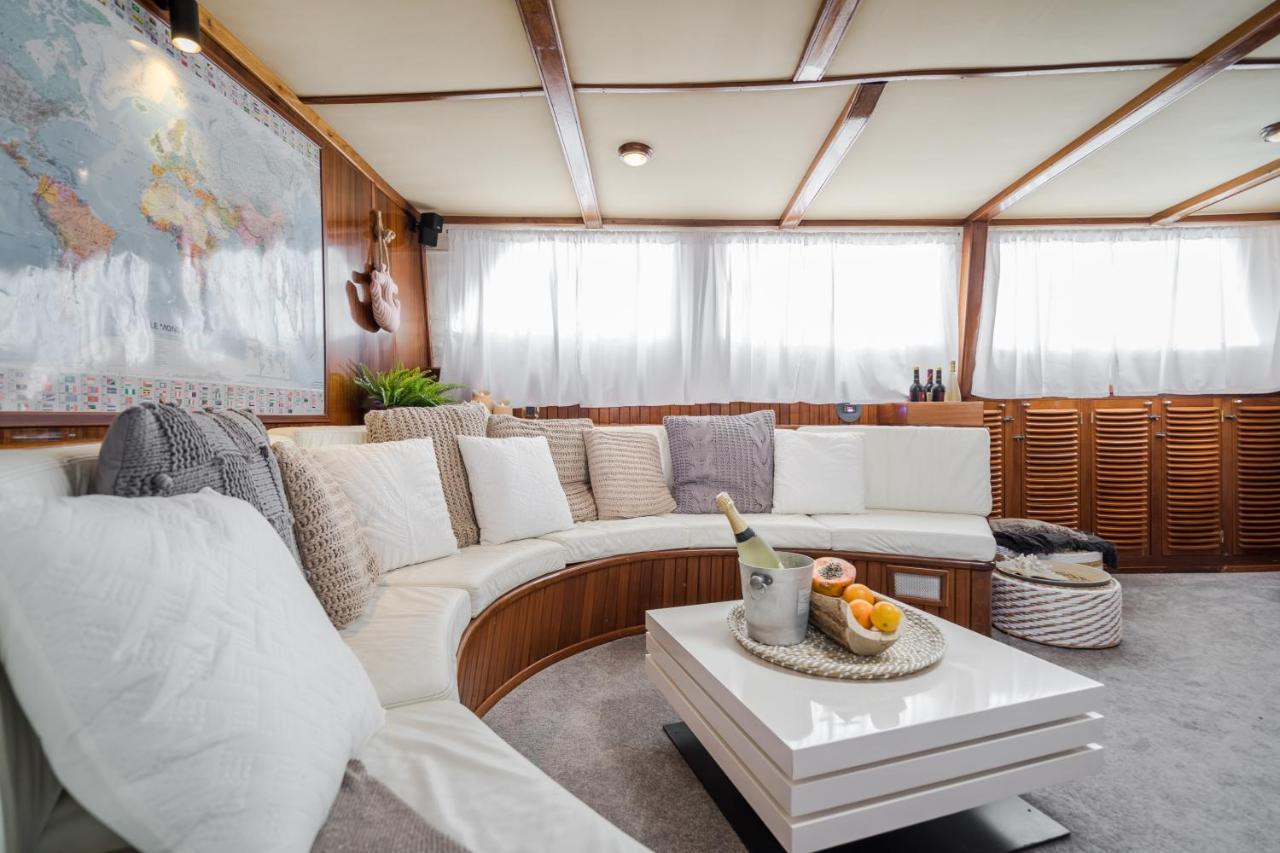 Spacious Yacht Center 5 Barcellona